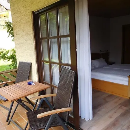 Landgasthof Zur Gemuetlichkeit بيت ريفي Mombris