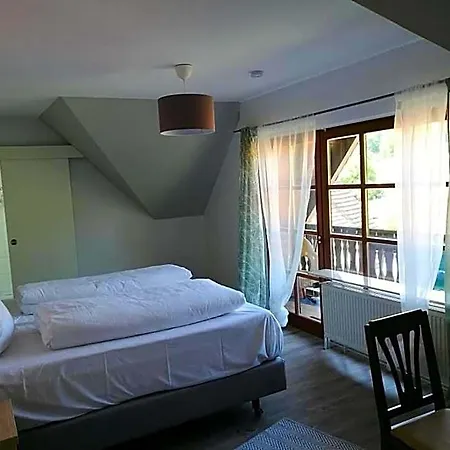 Landgasthof Zur Gemuetlichkeit بيت ريفي Mombris